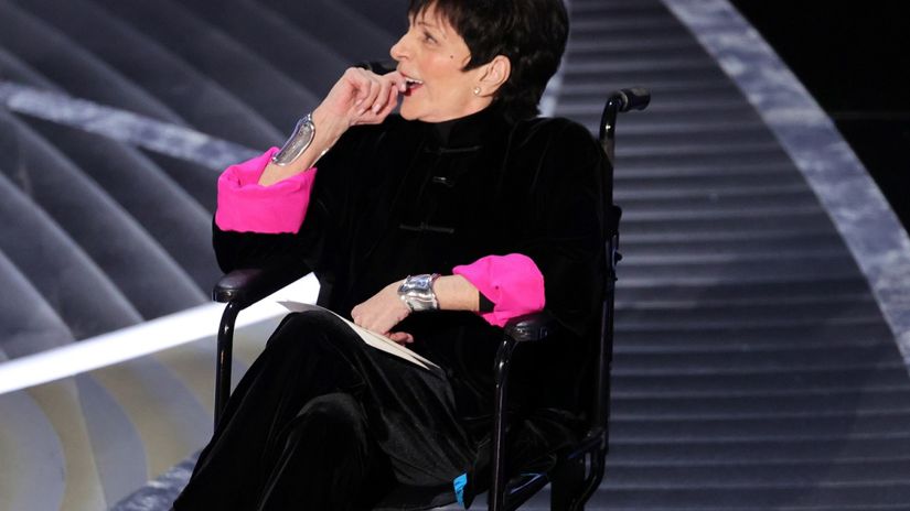 Liza Minelli Illness & Health Update After Wheelchair Appearance On Oscars?